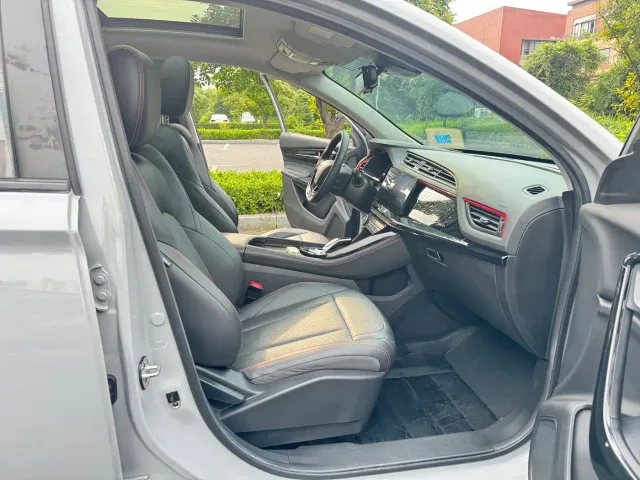 Dongfeng Fengshen AX7 — Фото автомобиля 10