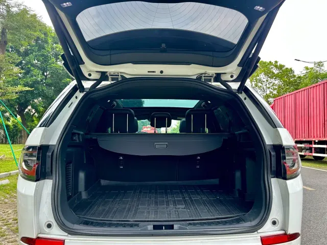 Land Rover Discovery Sport — Фото автомобиля 8