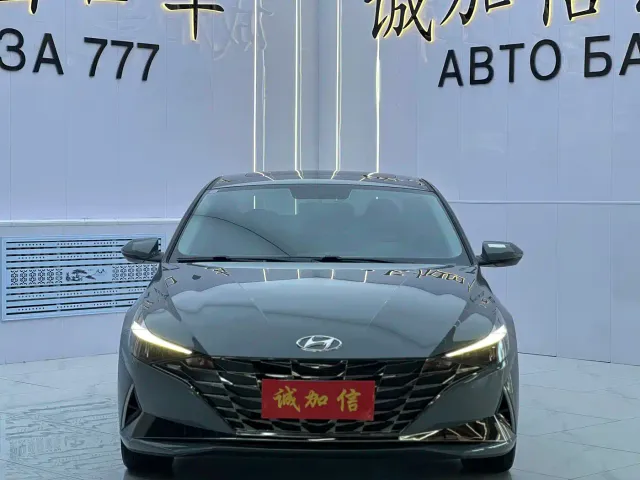 Hyundai Elantra — Фото автомобиля 2