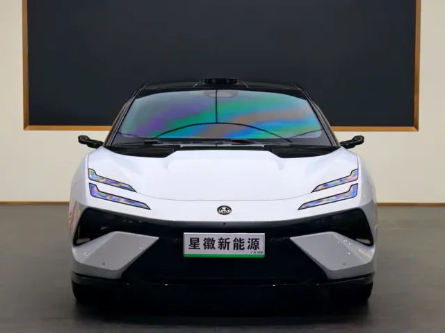 Lotus Emeya — Фото автомобиля 3