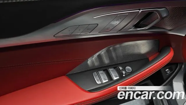 BMW 8 Series G15 — Фото автомобиля 28