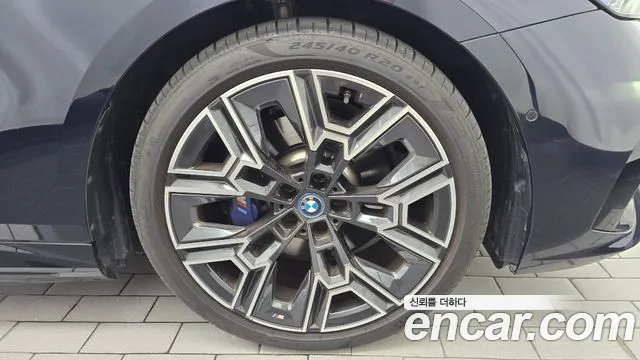 BMW 5 Series — Фото автомобиля 6