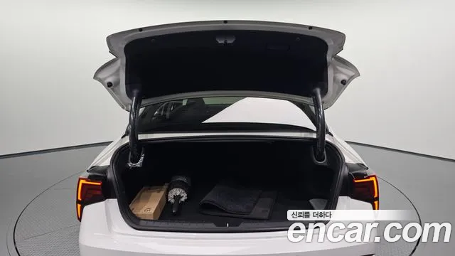 Kia K5 Новый K5 3 поколение 2.0 LPi(Для проката) — Фото автомобиля 20