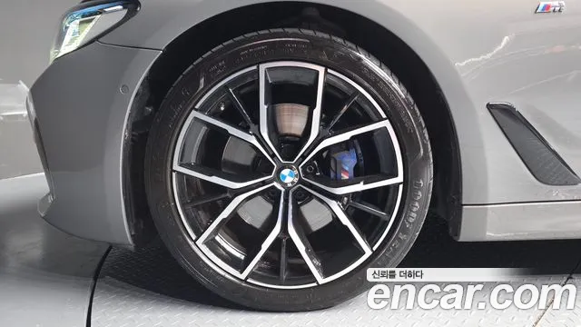 BMW 5-Series — Фото автомобиля 5