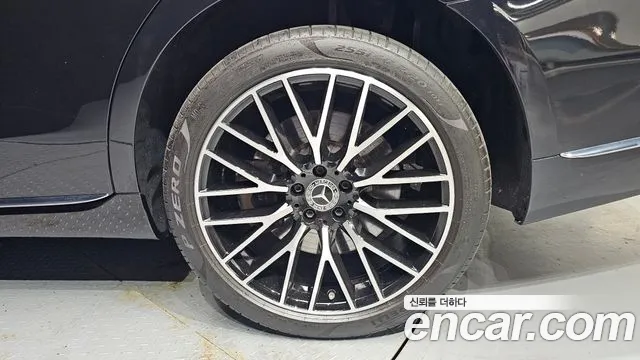 Mercedes-Benz S-Class — Фото автомобиля 17