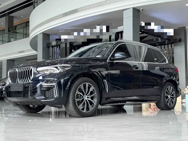 Фотография автомобиля — BMW X5