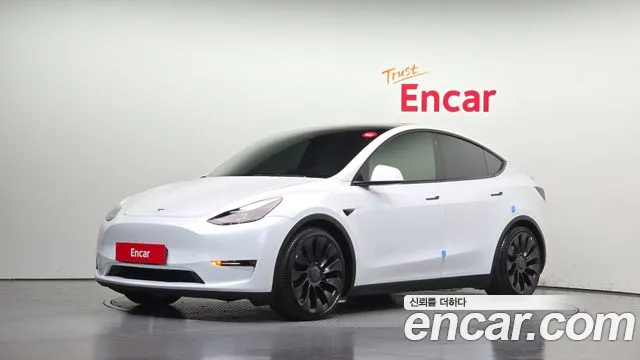 Фотография автомобиля — Tesla Model Y