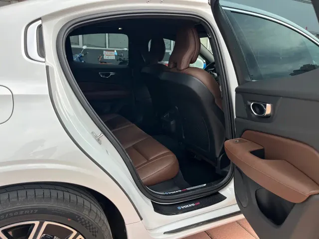 Volvo S60 — Фото автомобиля 26