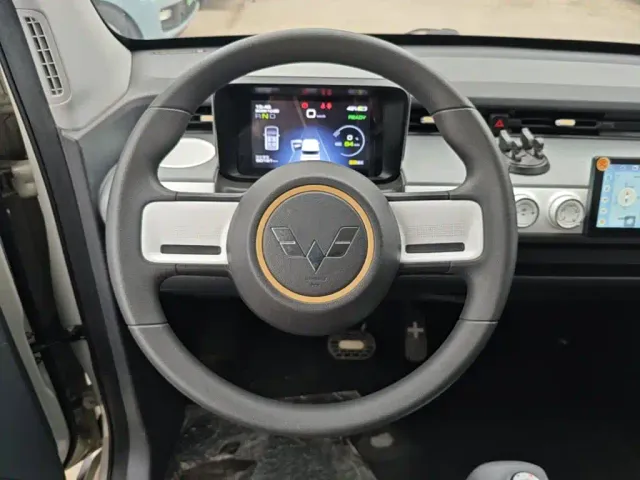 Wuling Hongguang Mini EV — Фото автомобиля 10