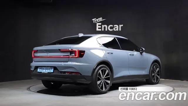 Polestar 2 — Фото автомобиля 2
