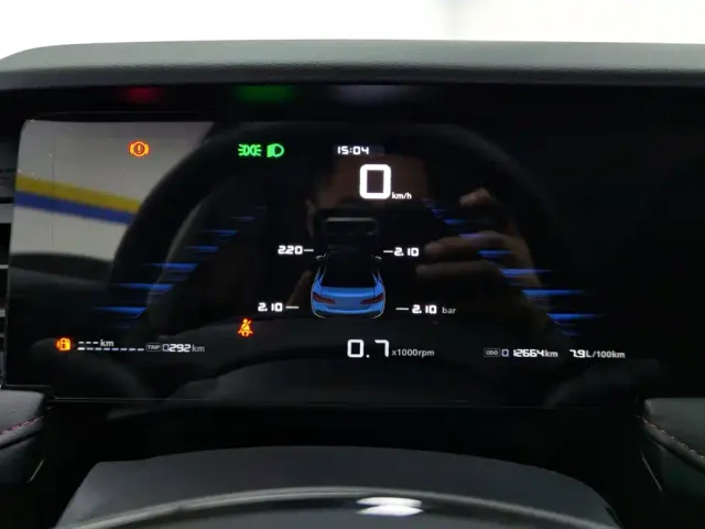 Roewe i5 — Фото автомобиля 14
