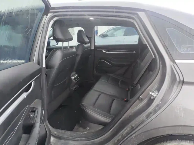 Geely Emgrand — Фото автомобиля 13