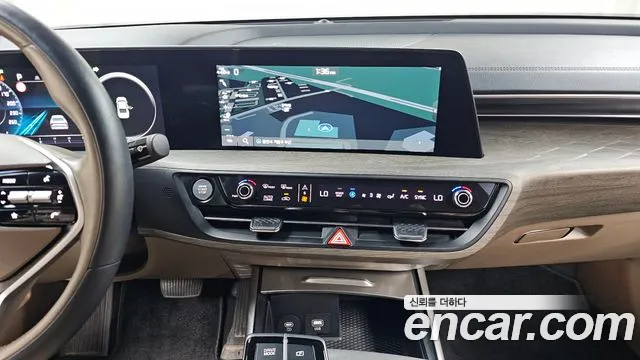 Kia K8 — Фото автомобиля 12