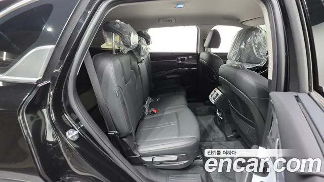 Kia Sorento Новый Sorento 4 поколение Бензин 2.5T 2WD — Фото автомобиля 28