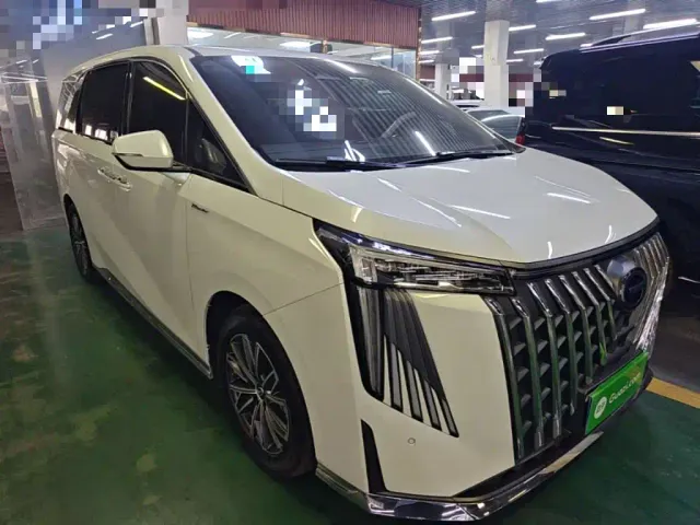 GAC Trumpchi M8 — Фото автомобиля 3