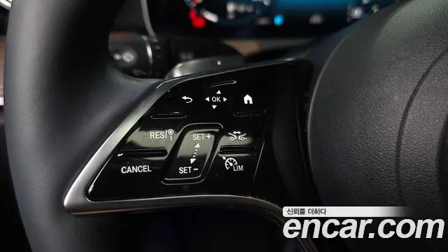 Mercedes-Benz E-Class — Фото автомобиля 20