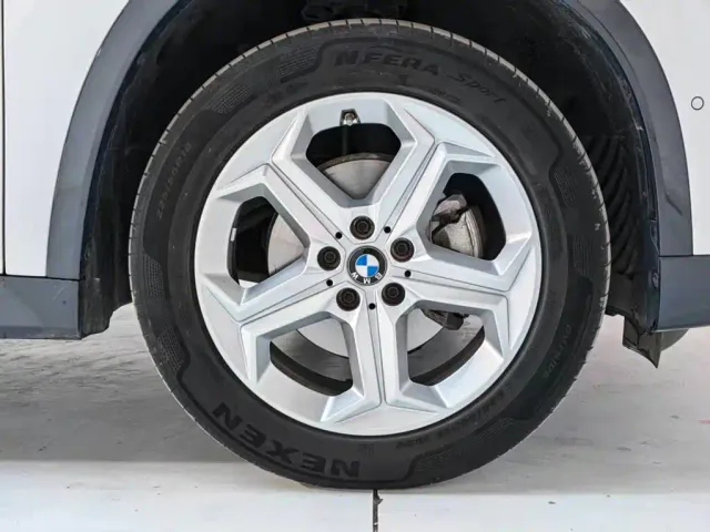 BMW X1 — Фото автомобиля 9