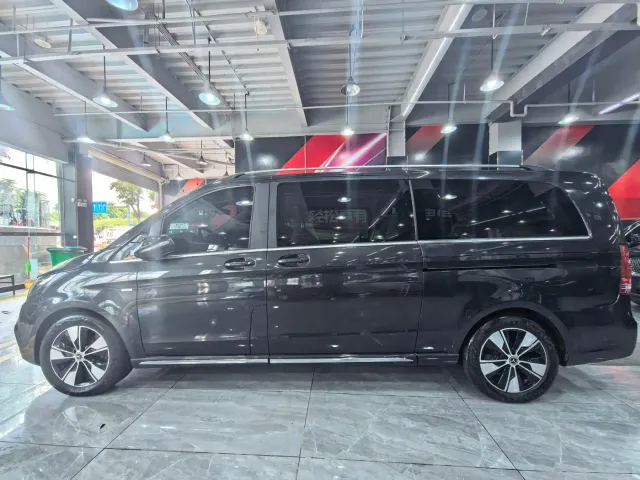 Mercedes-Benz V-Class — Фото автомобиля 7