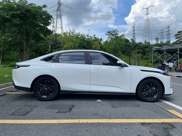 Changan Lamore — Фото автомобиля 4
