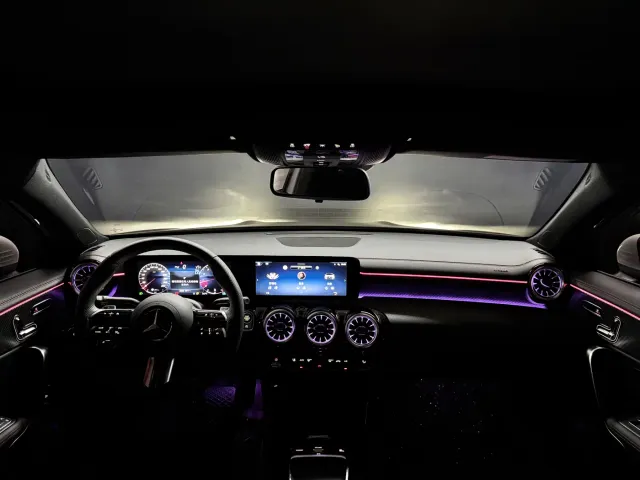 Mercedes-Benz Mercedes-Benz A-Class 2025 Facelift A 200 L Fashion Edition — Фото автомобиля 11
