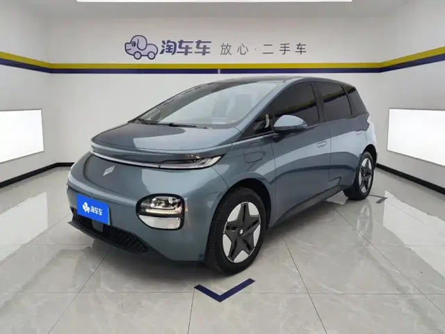 Фотография автомобиля — Baojun Cloud
