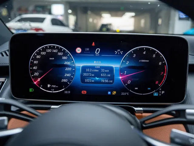 Mercedes-Benz S-Class — Фото автомобиля 10