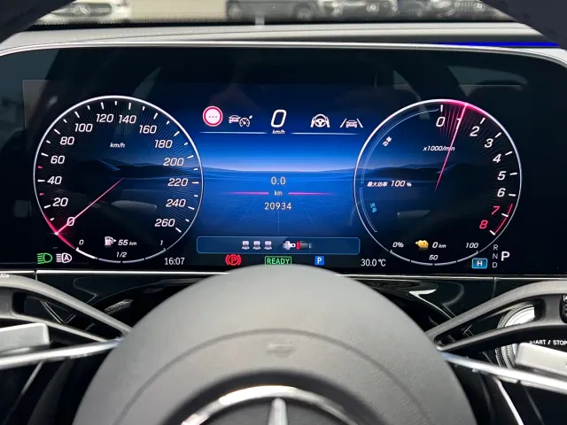 Mercedes-Benz E-Class — Фото автомобиля 10