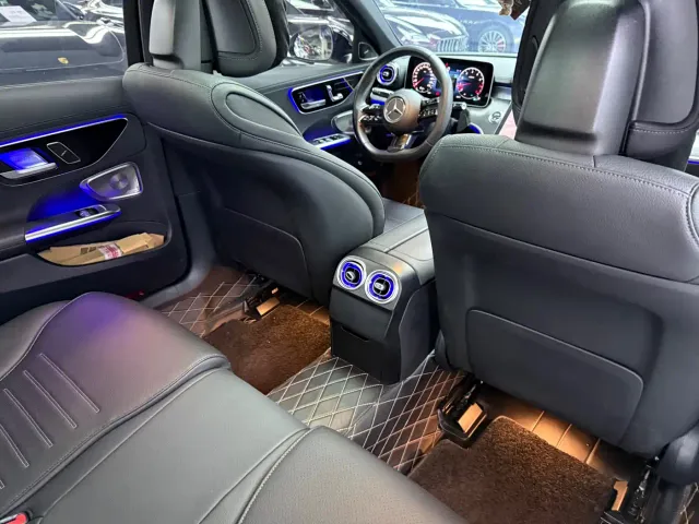 Mercedes-Benz C-Class — Фото автомобиля 16