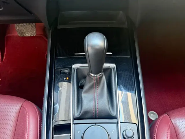 Mazda CX-30 — Фото автомобиля 15