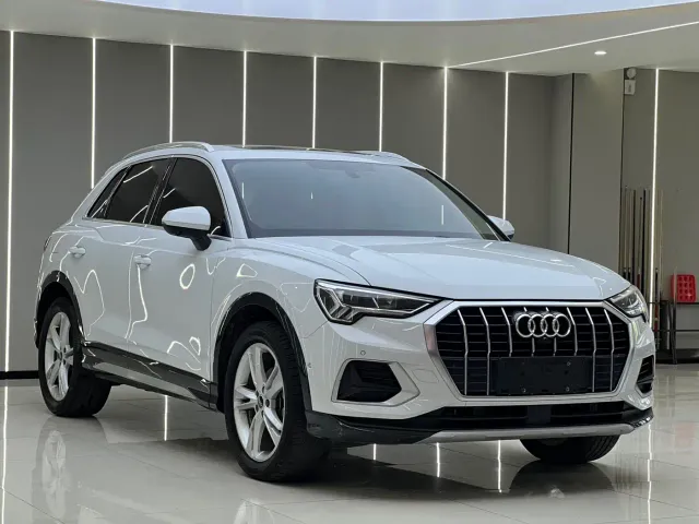 Audi Q3 — Фото автомобиля 3