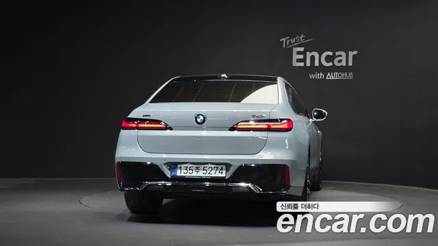 BMW 7 Series G70 — Фото автомобиля 4