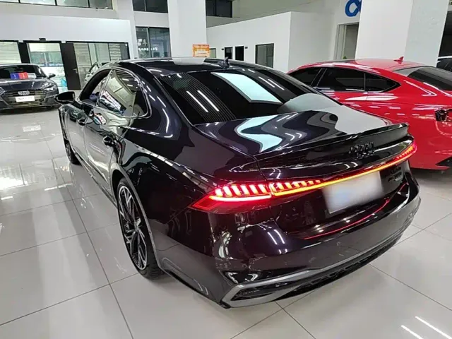 Audi A7L — Фото автомобиля 4