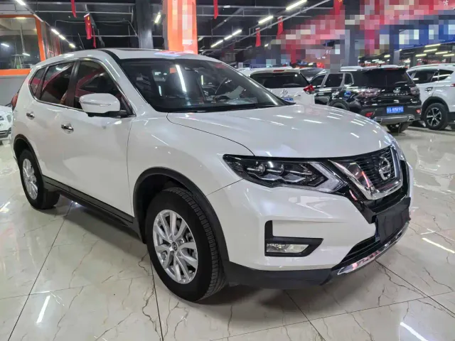 Nissan X-Trail — Фото автомобиля 3