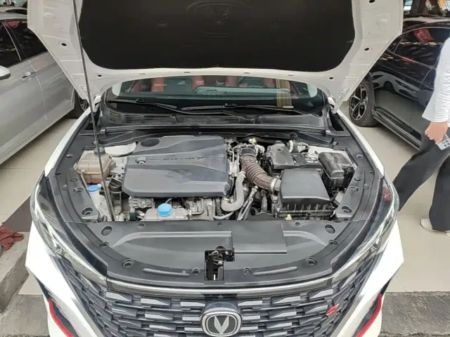 Changan Eado — Фото автомобиля 19