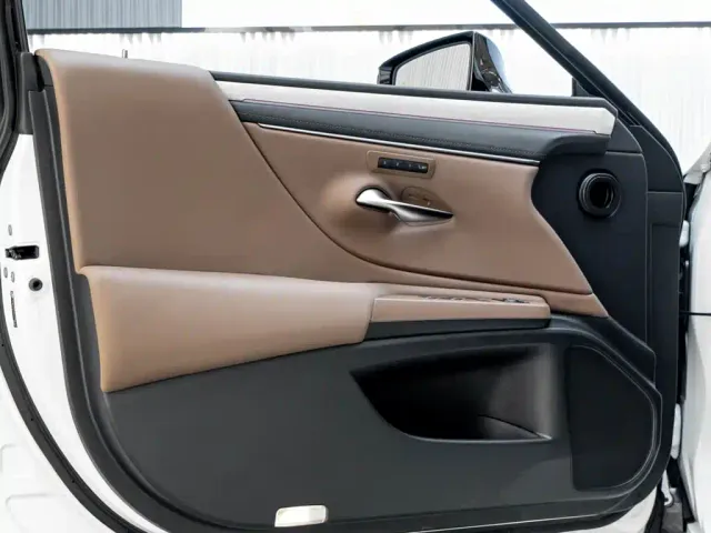 Lexus ES — Фото автомобиля 13