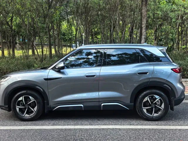 BYD Yuan UP — Фото автомобиля 5