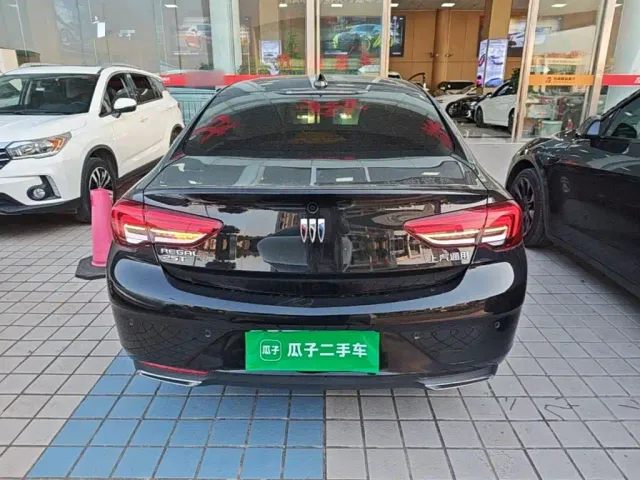 Buick Regal — Фото автомобиля 5