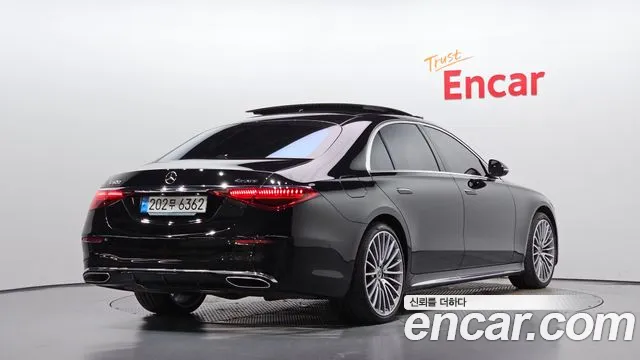 Mercedes-Benz S-Class — Фото автомобиля 2