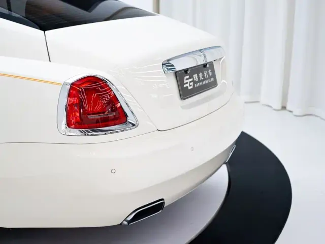Rolls-Royce Wraith — Фото автомобиля 17
