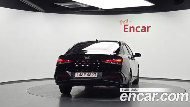 Hyundai Avante CN7 — Фото автомобиля 4