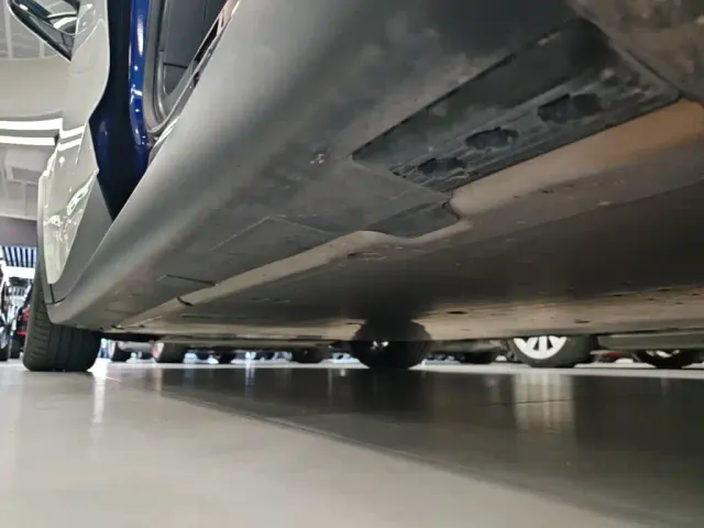 Tesla Model X — Фото автомобиля 20