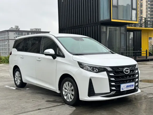 GAC Trumpchi M6 — Фото автомобиля 3