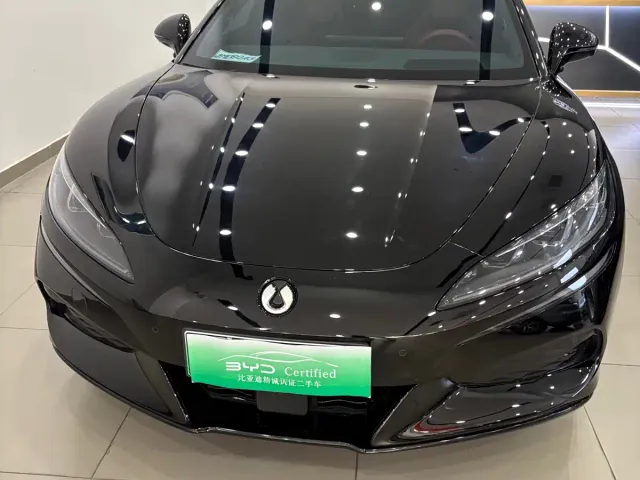 Denza Z9GT — Фото автомобиля 2