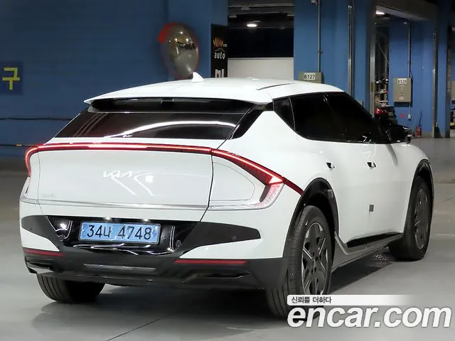 Kia EV6 — Фото автомобиля 4