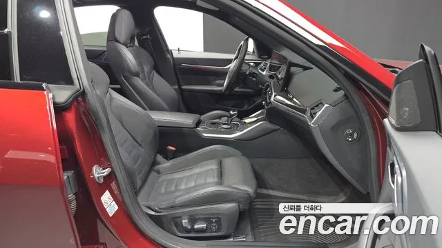 BMW i4 — Фото автомобиля 10