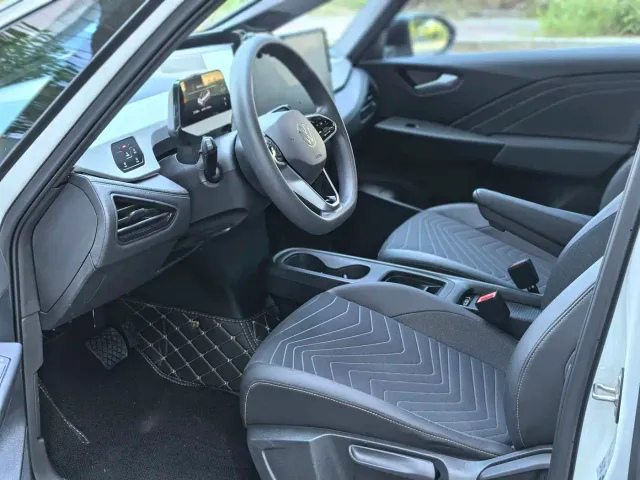 Volkswagen ID.3 — Фото автомобиля 10