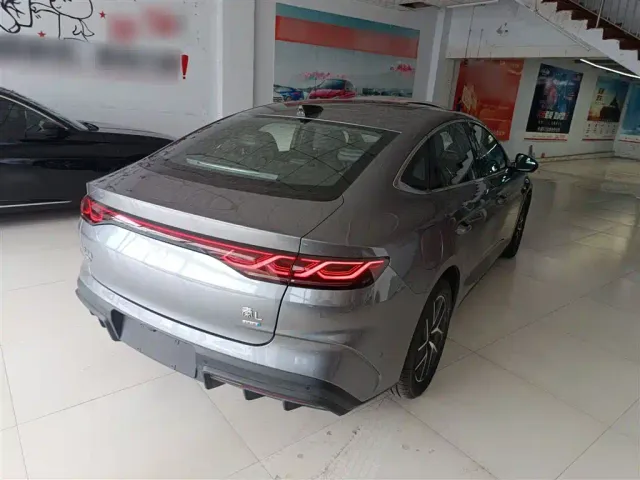 BYD Qin L — Фото автомобиля 6