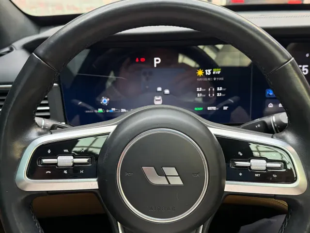 Li Auto ONE — Фото автомобиля 16