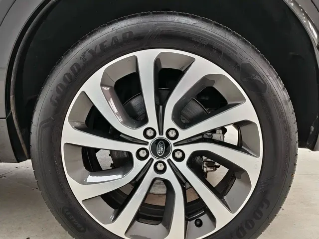 Land Rover Discovery Sport — Фото автомобиля 20