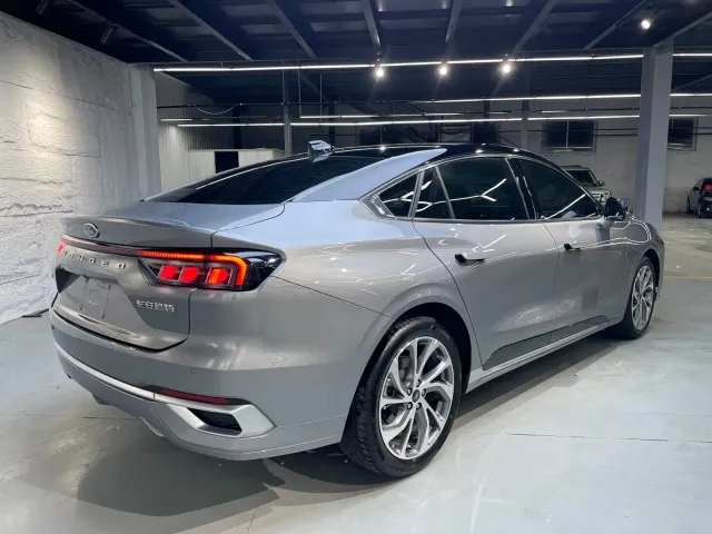 Ford Mondeo — Фото автомобиля 21